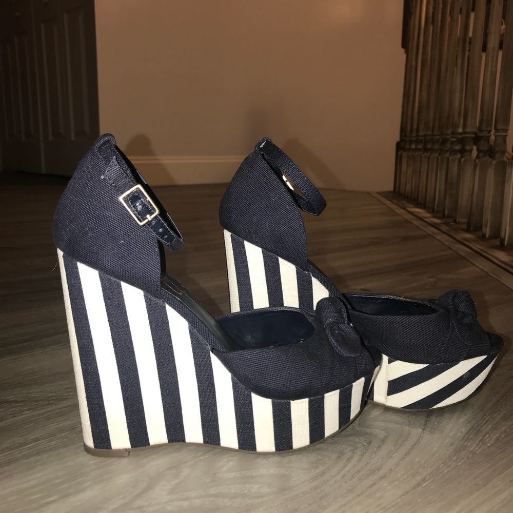 Women’s shoes